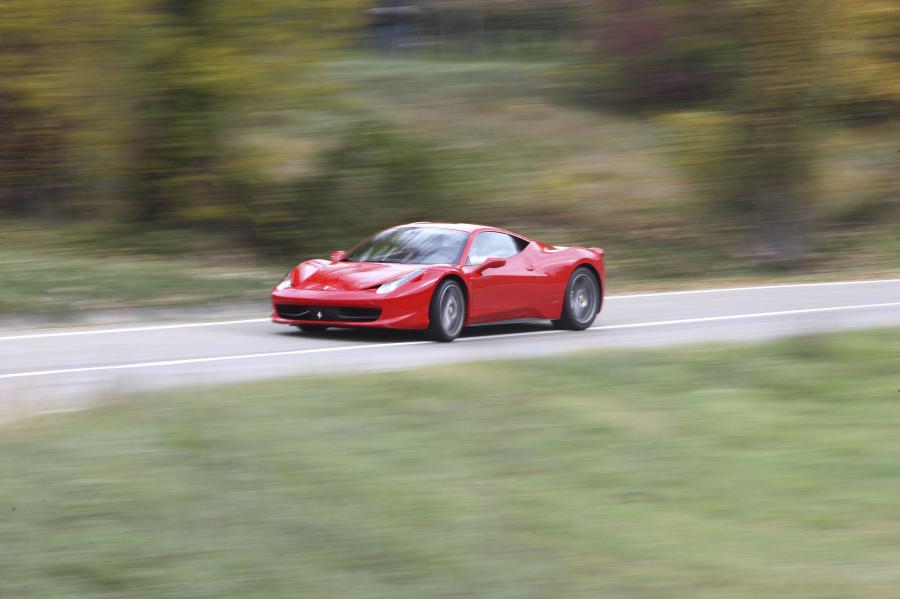  Ferrari 458 Italia 2009 года  (фото 101 из 162)